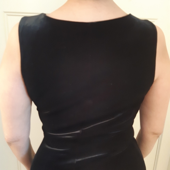 🎄Jessica dress. Perfect for the holidays! - Picture 4 of 5